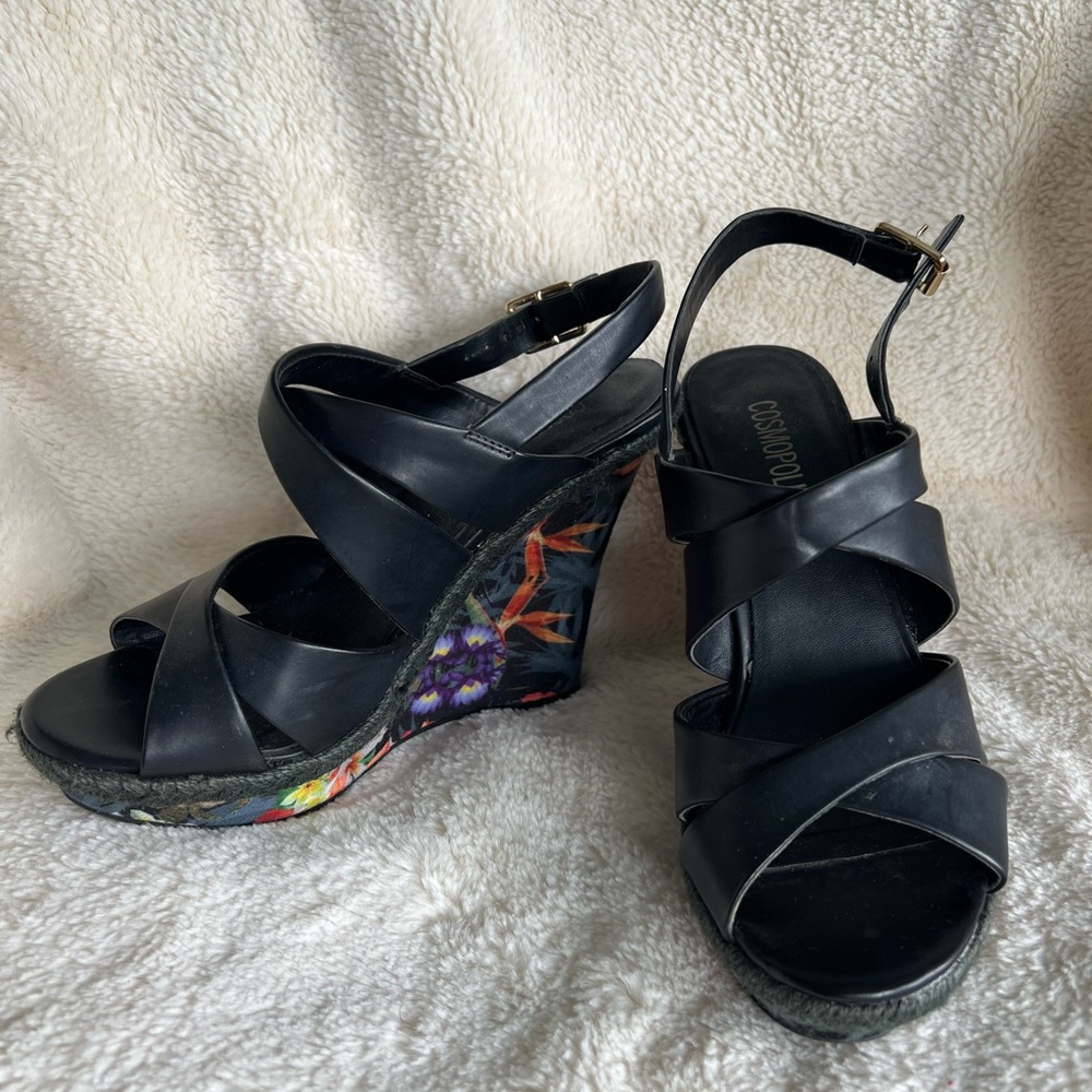 Brand new, women’s cosmopolitan wedge heels. Size 8.5